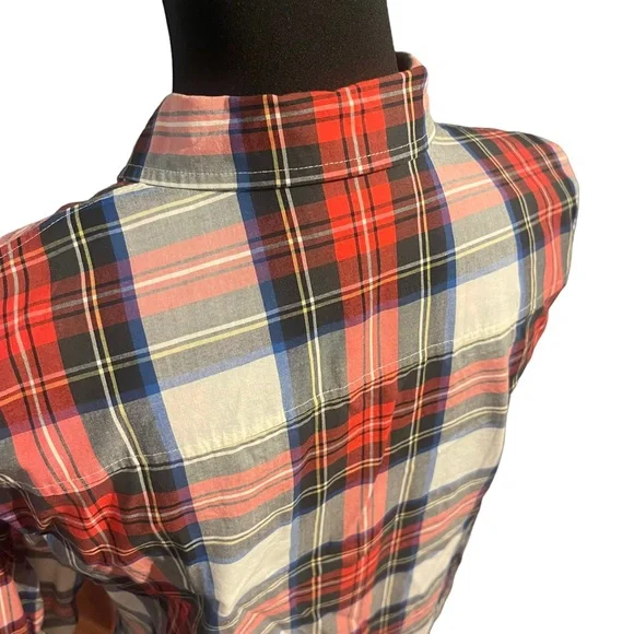 J.Crew Size 4. Plaid button down shirt. red/green/white. EXCELLENT CONDITION - Picture 6 of 13